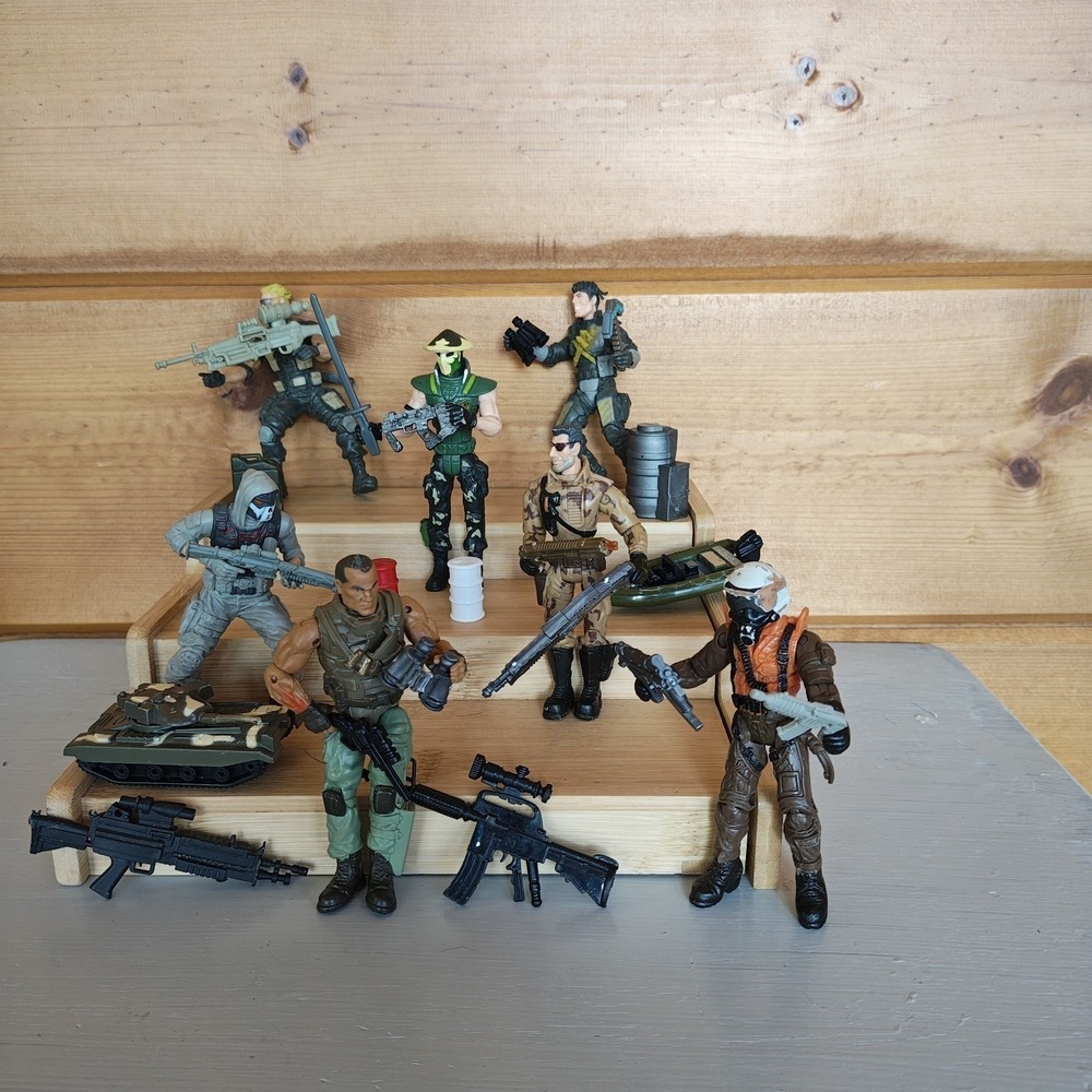 Lanard Action Figure Corps Elite Bundle of 7 all with Mismatched Weapons ZB4